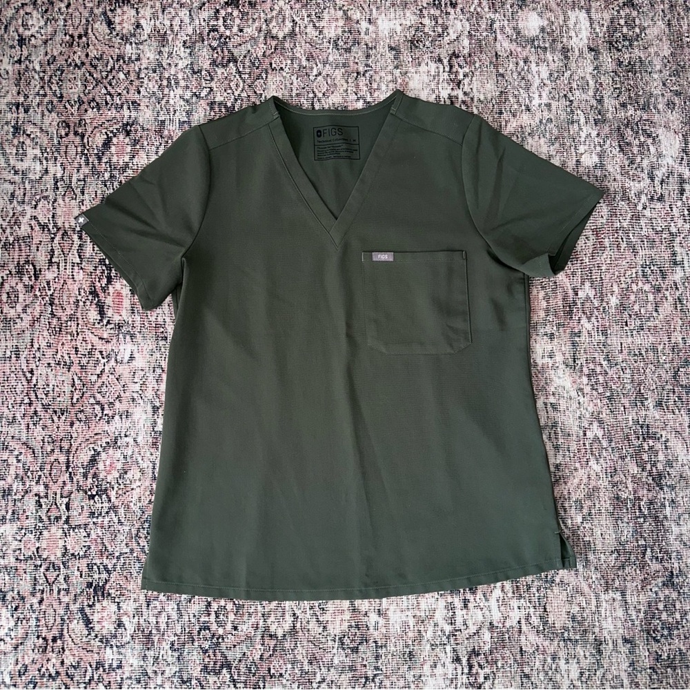 Figs Moss Catarina One Pocket Scrub Top - Size Medium